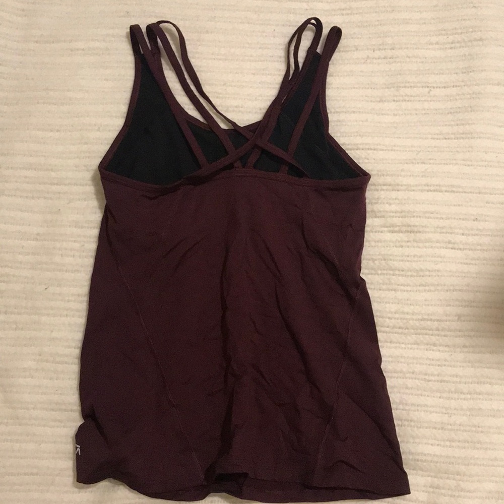 Workout top - Picture 2 of 2